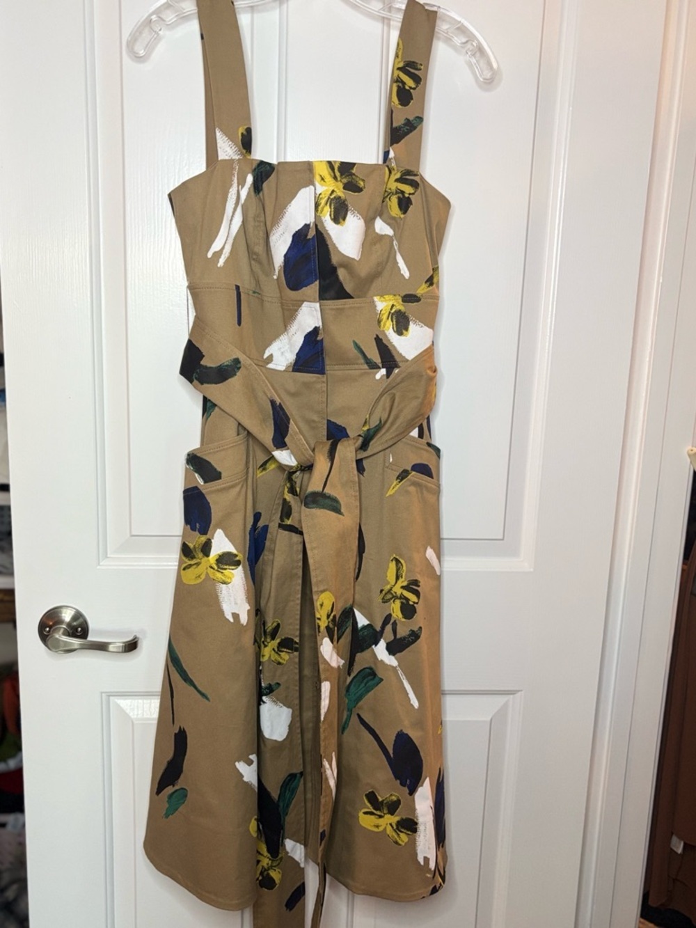 NWT Sleeveless Beige Floral Midi Dress with Long Tie Waist Size 6